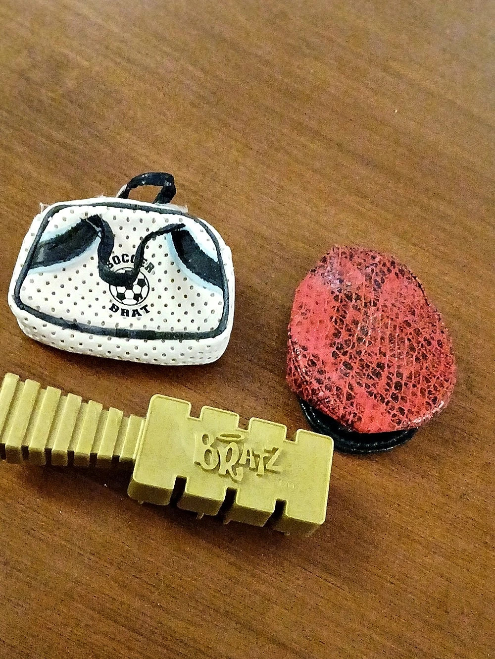 Bratz Accessories- Soccer Brat Bag, Hat And Brush